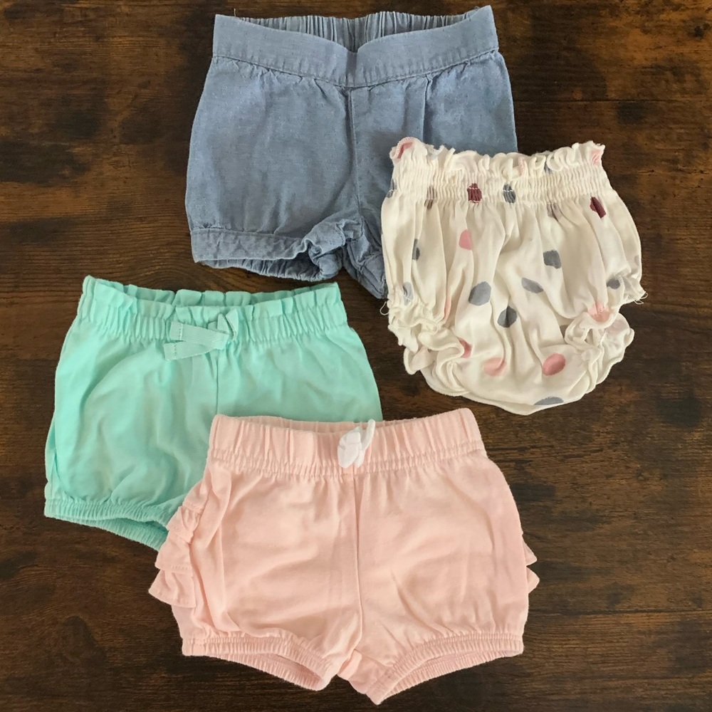 New Infant shorts - 3M